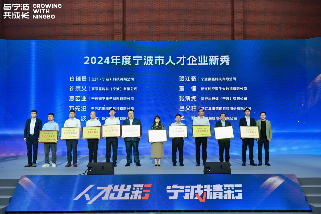 1767860713091019922.png 寰?俊?剧??_2026-01-08_162332_292.png